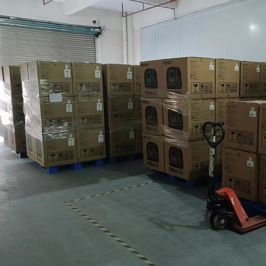 The international version of PETKIT is all, with PURA MAX T4 self-cleaning art cat litter box